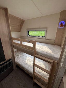Karavan Hobby 545 KMF DE LUXE EDITION, 1.MAJITEL, SUPER STAV - 10