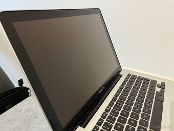 MacBook Pro (13-inch, Mid 2010) 10 GB Ram, 120 GB SSD, Nová - 10