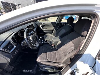 Prodám Kia Ceed SW 1.0 T-GDI ve výbavě Spin 5 let záruka - 10