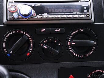 Volkswagen Transporter 1,9 TDI 75kW Klima 6-Míst Long (2008) - 10
