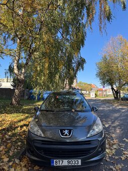 PEUGEOT 207sw 1.4i - 10