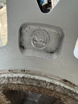 Zimní originál Škoda ALU 18" + Nexen Winguard Sport 2 - 10