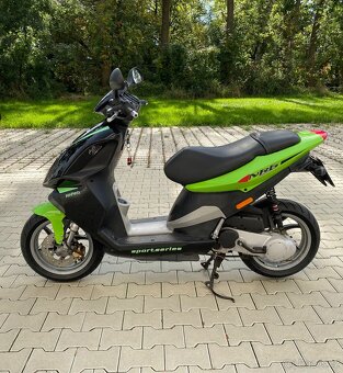 Skútr Piaggio NRG bez ŘP 25 km/h - 10
