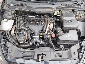 Prodám Volvo V50, 2.0 D, 100 kW, r.v.2006 kombi - 10