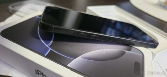 Apple iPhone 16 Pro Max 512GB -černý titan - 10