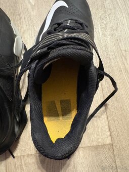 Nike Savaleos - 10
