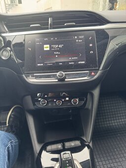 Opel Corsa F Elegance ELECTRO - 100kW POUZE 41t.KM - 10