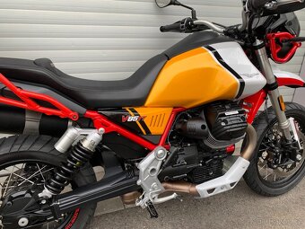 Moto Guzzi V 85TT ABS, LED, KUFR, Euro 5 - 10