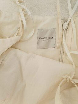 Hedvábné svatební šaty Pronovias - 10