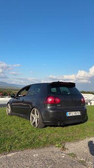 Volkswagen Golf GTI Pirelli - 10