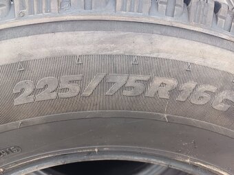 Pneu Michelin Agilis 225/75R16C - 10