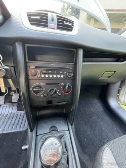 Peugeot 207 SW 1.4 Benzín – spolehlivé, prostorné a udržovan - 10