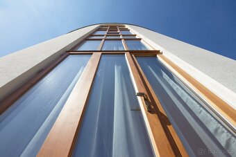 Montáže dřevěných oken, dveří včetně zapravení omítek. - 10