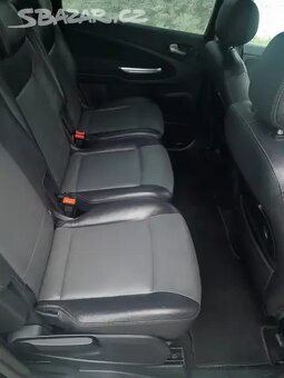 Ford S-MAX 2.0 diesel 103 kw 7 míst + tažné - 10