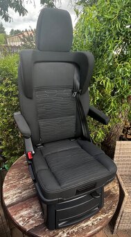 Dětská sedačka VW Multivan T5, T6 - 10