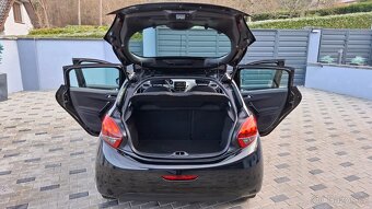 Peugeot 208 1,0 VTI - 50kw. KRÁSNÝ STAV - NAJETO: 70 tis km - 10