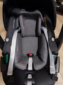 Maxi Cosi Pebble 360 včetně otocne báze 2022 Essential Black - 10