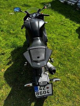 Yamaha YZF R 125 - 10