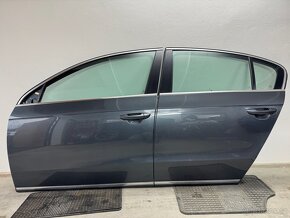 Levé zadní dveře VW Passat B7, kód barvy LK7X - 10