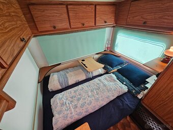 Karavan Knaus – kompletně zařízený, celoročně obyvatelný - 10