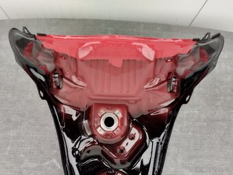 Nádrž Honda Africa Twin 1100 - 10