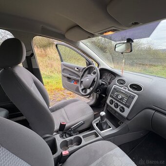 🚗 Ford Focus Hatchback 1.6 бензín | 2006 | 188 000 km - 10