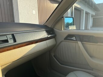 Mercedes Benz W124 320CE - 10
