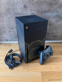 Prodám Xbox Series X Halo - 10