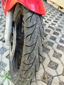 Honda CBR 125r - 10