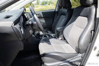 Toyota Auris 1.6 D-4D S&S Executive (2015). - 10
