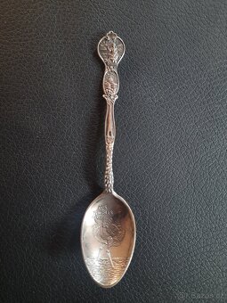 9 ks historických stříbrných sběratelských lžiček - 10