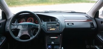 Honda Accord 2.0 - 10