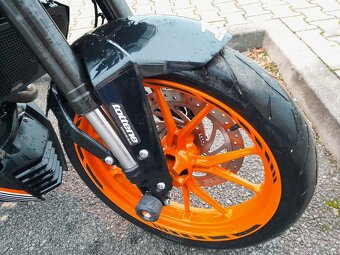 KTM Duke 390 ABS, 2016, 21tis.km, ZIMNÍ CENA - 10