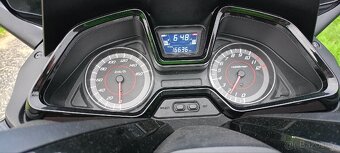 Honda Forza 125, r.v. 2015 - 10