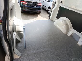 Volkswagen Transporter T5 Long - 10