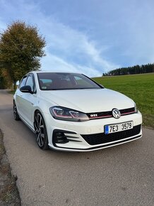 VW Golf 7.5 gti 2.0 tsi - 10