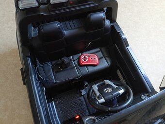 Elektrické autíčko pro děti Toyota Tundra - 10