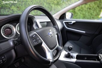 Volvo XC60 2.4 D3 MANUÁL - 10