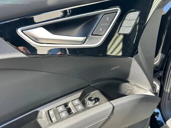 Audi Q4 e-tron, 45 E-TRON 1.MAJ/QUATTRO/ČR/DPH - 10