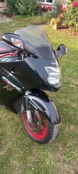 Honda cbr 1100 xx blackbird - 10