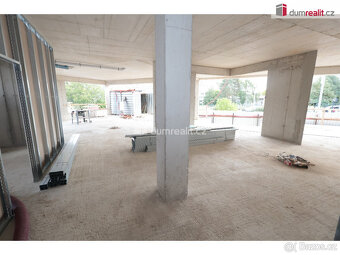 Nový komerční prostor, 258,12 m2, 1 NP, parking, přímo u bud - 10