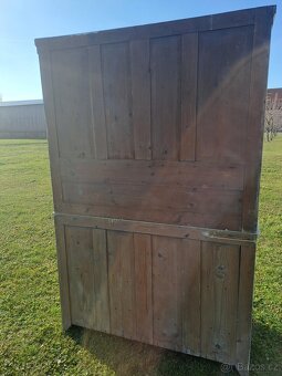 babiččin kredenc na chalupu - krásný - 10