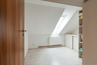 Prodej dvougeneračního RD 8+2, 250 m2, Studénka - 10