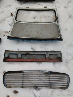 Škoda 1202 STW - díly karoserie na renovaci - 10