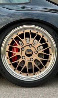 Porsche 911 (993) Carrera 2 - 10