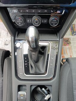 Volkswagen Passat 2,0 TDI 140kw, nezávislé, matrix atd - 10