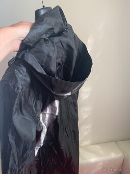 Krásný černý trenčkot do deště - 10