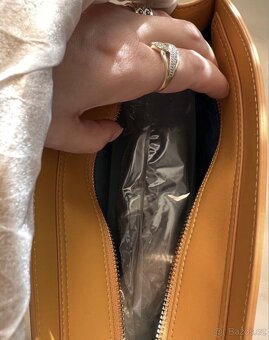 Nová kožená kabelka do ruky (Vuch) - 10