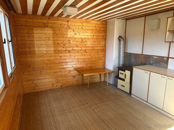 Prodej chaty u lesa - 10