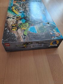 LEGO Jurassic World 75938 T. rex vs. Dinorobot - 10